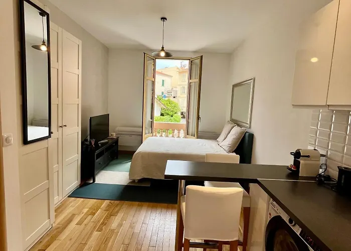 Apartment Charming 2 Min Walk From Monaco And Railway Station